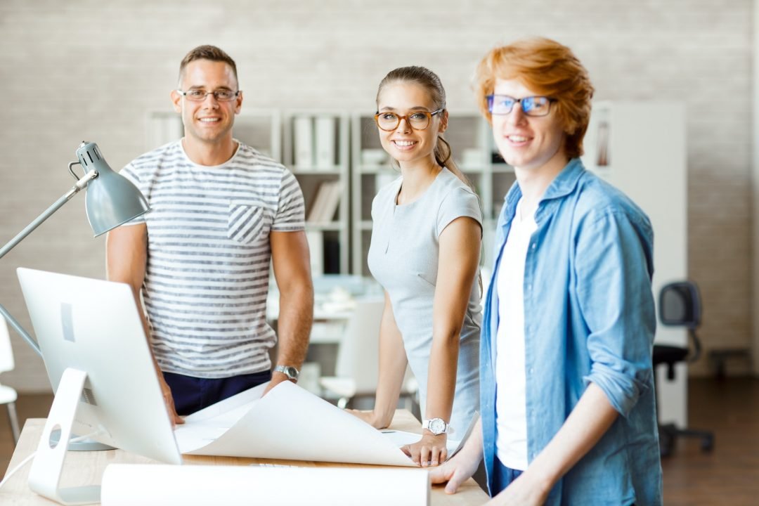 Equipo preparando Presupuesto de Yeso Laminado en Alzira